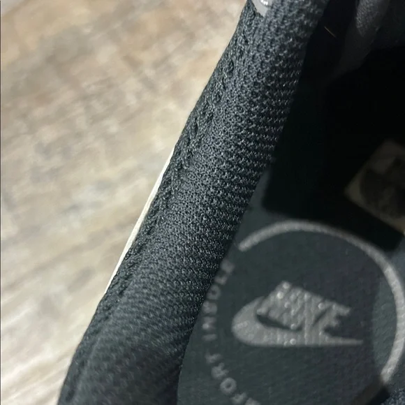 Nike Men's Black and Gray Air Max Sneakers - Picture 3 of 5